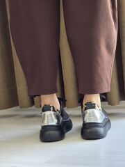 KADIN LEOPAR DESENLİ KALIN TABAN SNEAKER (SİYAH)