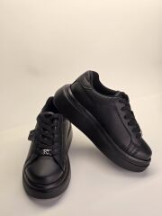 MELİNTA DÜZ SİYAH YANDAN DELİKLİ KADIN SNEAKERS