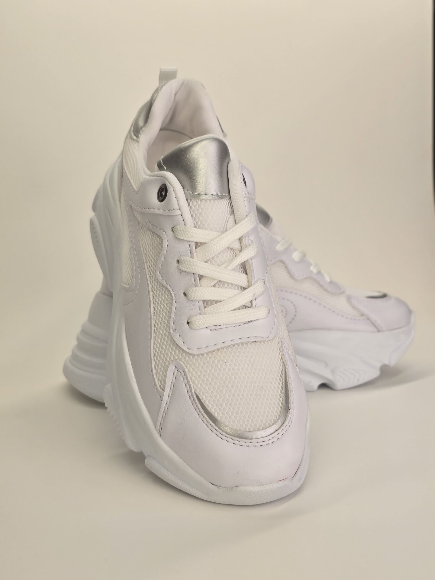 MELİNTA SİYAH ÇOK HAFİF YÜKSEK TABAN KADIN SNEAKER AYAKKABI