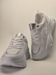 MELİNTA SİYAH ÇOK HAFİF YÜKSEK TABAN KADIN SNEAKER AYAKKABI
