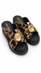 Melinta Gold Detay Dolgu Topuk Leopar Desen Kadın Terlik