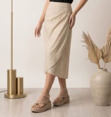 Melinta Gold Detay Dolgu Topuk Kadın Parmak Arası Bej Sandalet