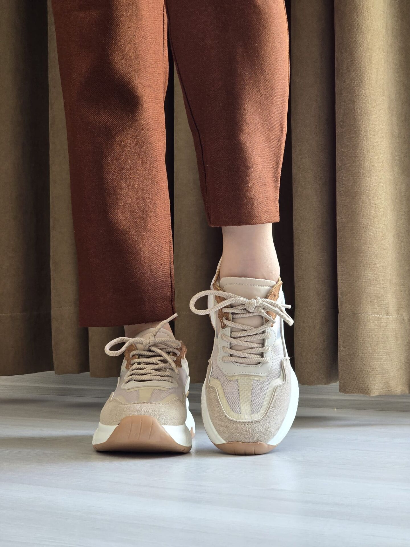 Melinta Bej Üstü fileli Yanları Transparan Kadın Sneaker