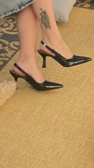 Melinta Siyah Tokalı Klasik Topuklu Ayakkabı