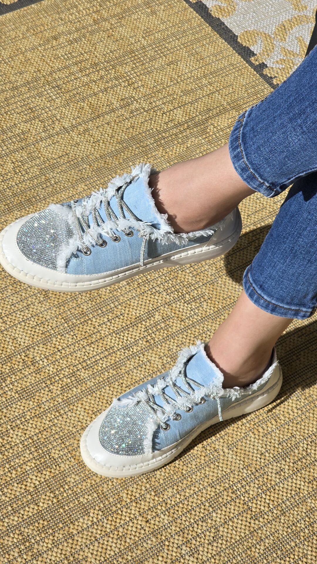 Melinta Taşlı Düz Taban Kadın Açık Mavi Kot Sneakers