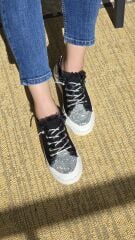 Melinta Taşlı Düz Taban Kadın Siyah Kot Sneakers