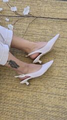 Melinta Ekru Kısa Topuklu Tokalı Ayakkabı