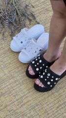 Melinta Zımba Detay Dolgu Topuklu Siyah Kadın Terlik