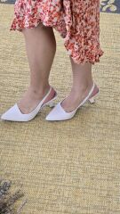 Melinta Yandan Lastikli Sivri Burun Krem Topuklu Ayakkabı