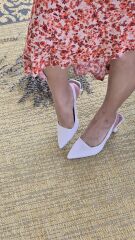 Melinta Yandan Lastikli Sivri Burun Krem Topuklu Ayakkabı