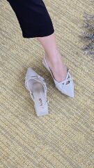 Melinta Krem Rugan Çapraz Bantlı Tokalı Kadın Blok Topuklu Ayakkabı