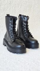 Melinta Fermuarlı Siyah Bağcıklı Kadın Bot