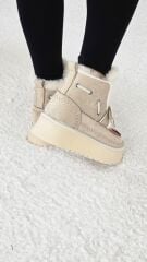 Melinta Kadın Süet Kürklü Dikiş Detaylı Platform Taban Bej Bot