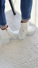 Melinta Kalın Topuklu Kadın Fermuarlı Beyaz Kısa Bot