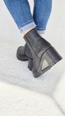 Melinta Kalın Topuklu Kadın Fermuarlı Siyah Kısa Bot