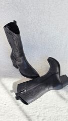 Melinta Kadın Siyah Deri Nakışlı Kovboy Çizme