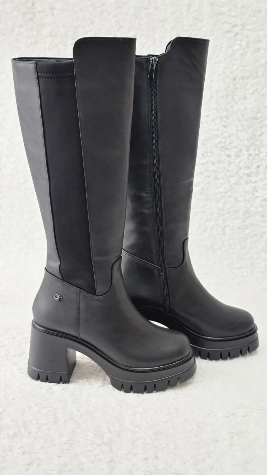 Melinta Kadın Lastikli Siyah Kalın Topuklu Çizme