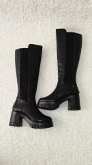 Melinta Kadın Lastikli Siyah Kalın Topuklu Çizme