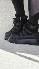 Melinta Kalın Taban Bağcıklı Fermuarlı Siyah Bot