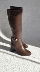 Melinta Siyah Fermuarlı Toka Detaylı Kahve Çizme