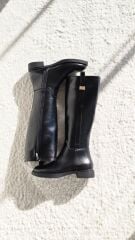 Melinta Fermuarlı Gold Tokalı Siyah Çizme